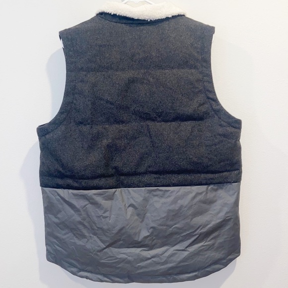 Carve Designs Gray and Green Vest - Picture 3 of 8